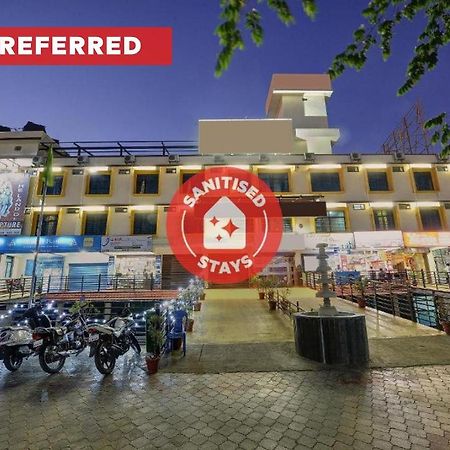 Capital O Hotel Samanvi International Belur  Buitenkant foto