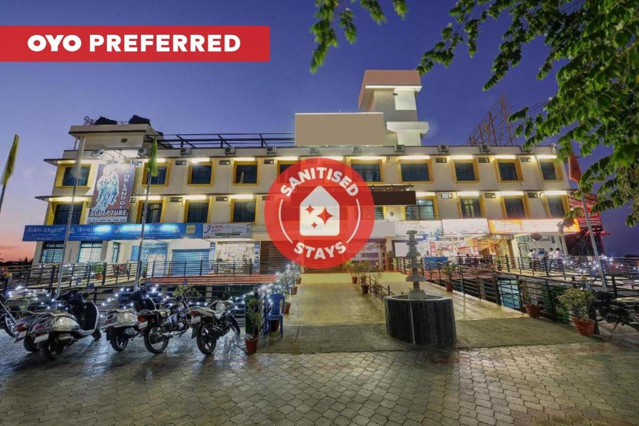 Capital O Hotel Samanvi International Belur  Buitenkant foto