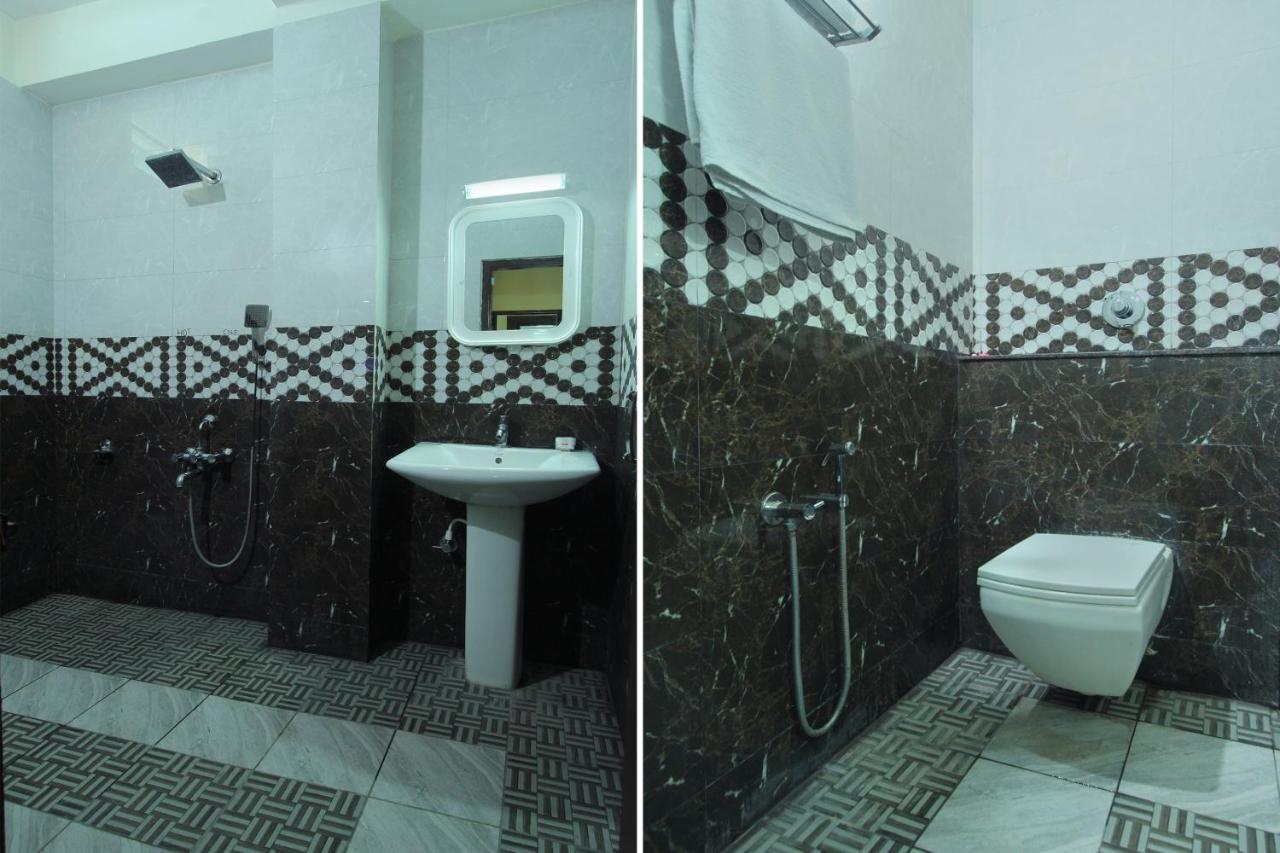 Capital O Hotel Samanvi International Belur  Buitenkant foto