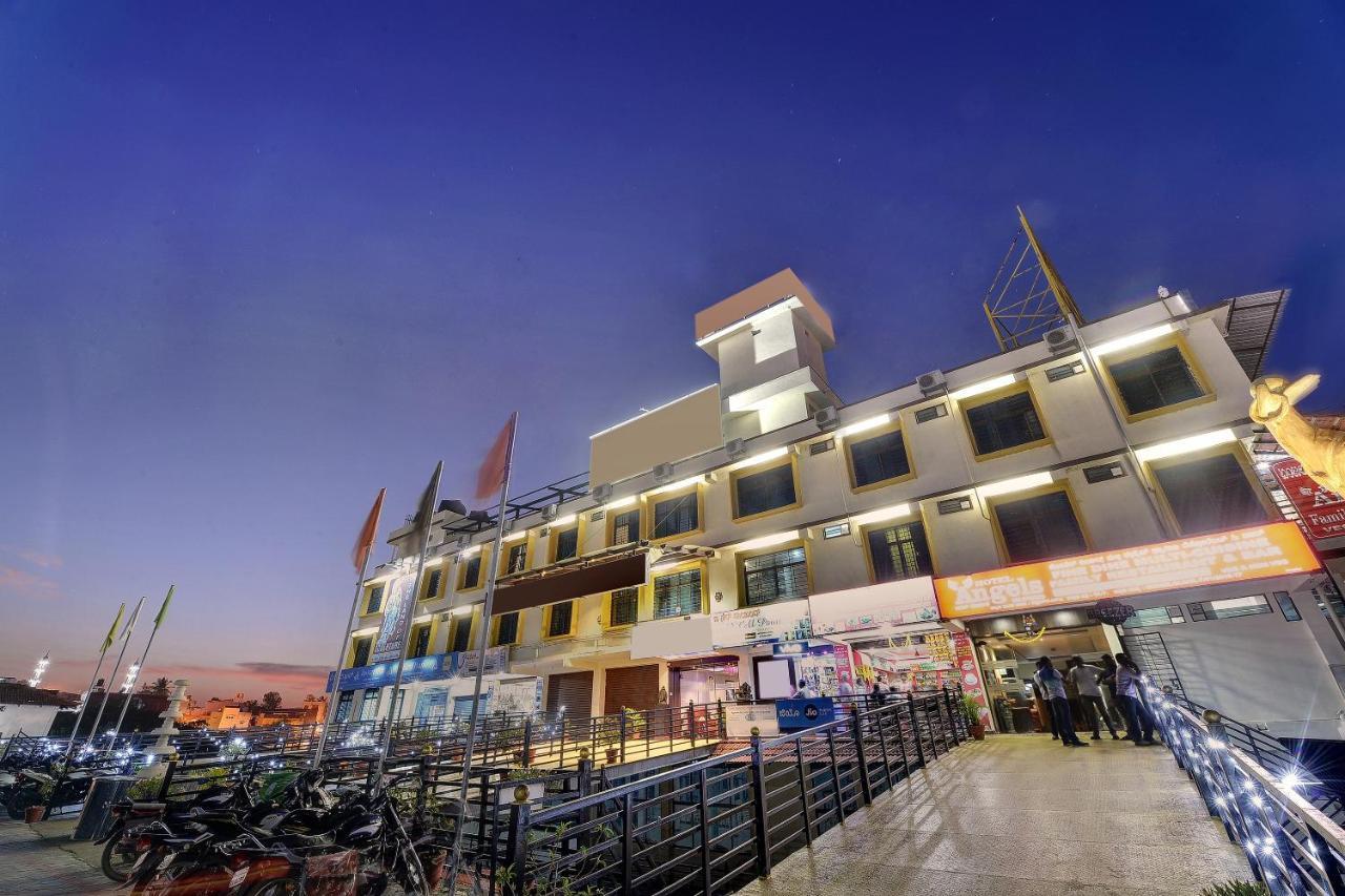 Capital O Hotel Samanvi International Belur  Buitenkant foto