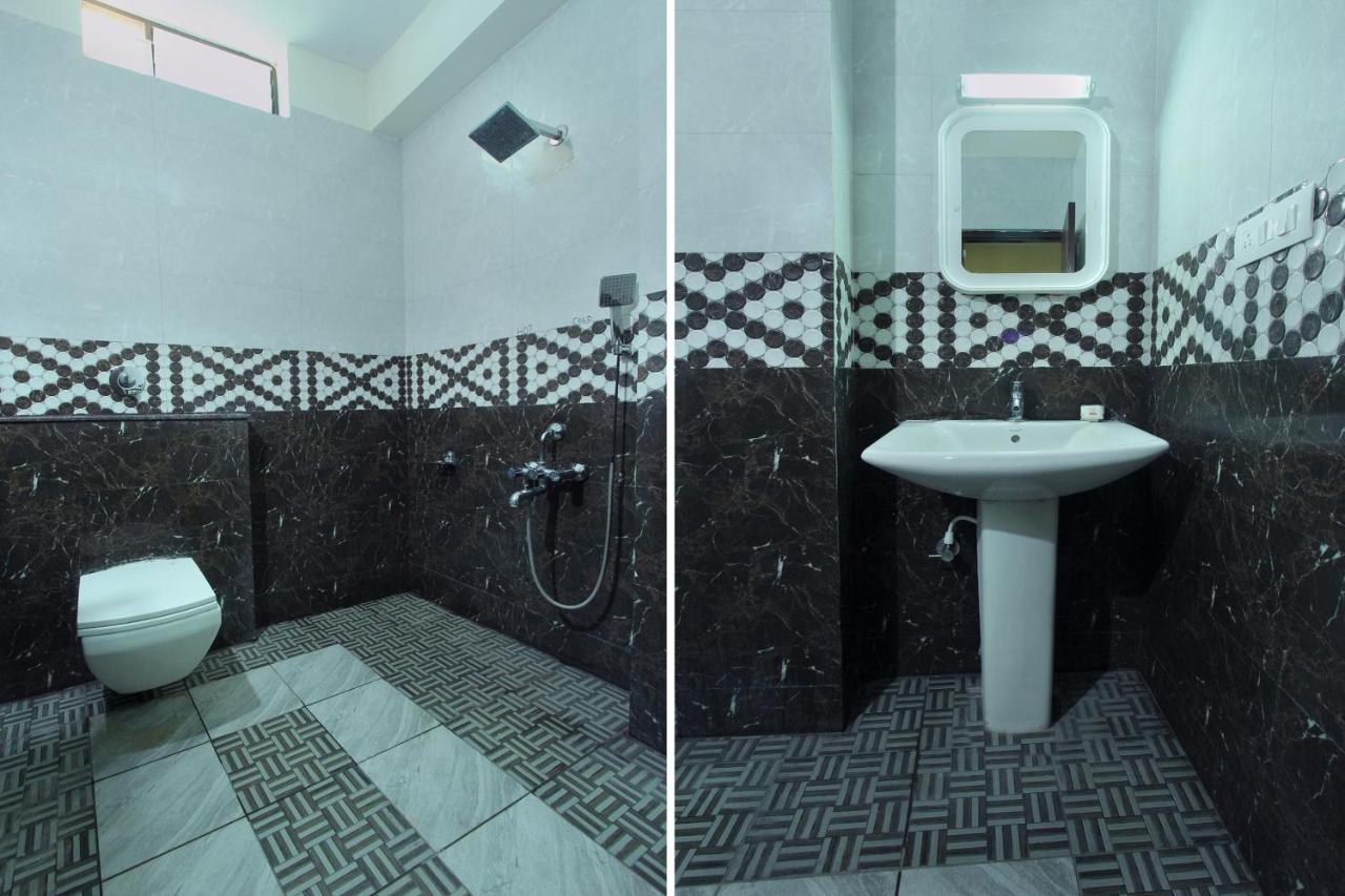 Capital O Hotel Samanvi International Belur  Buitenkant foto